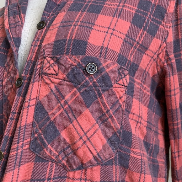 BDG plaid button up shirt. Size XS - Picture 2 of 4